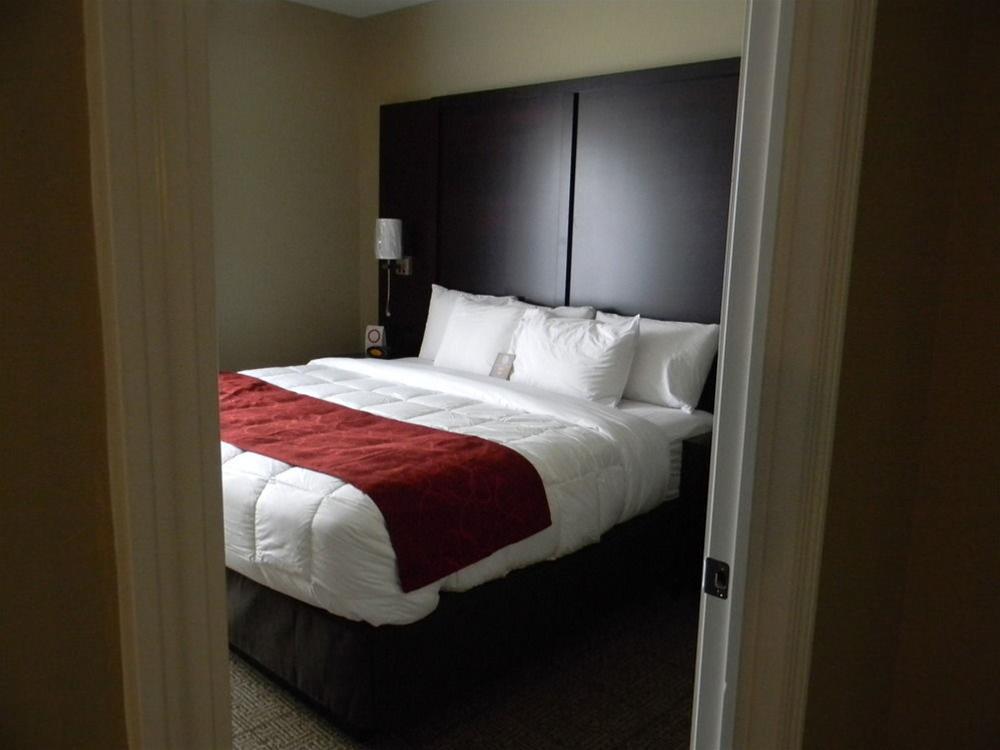Comfort Suites-Youngstown North Экстерьер фото