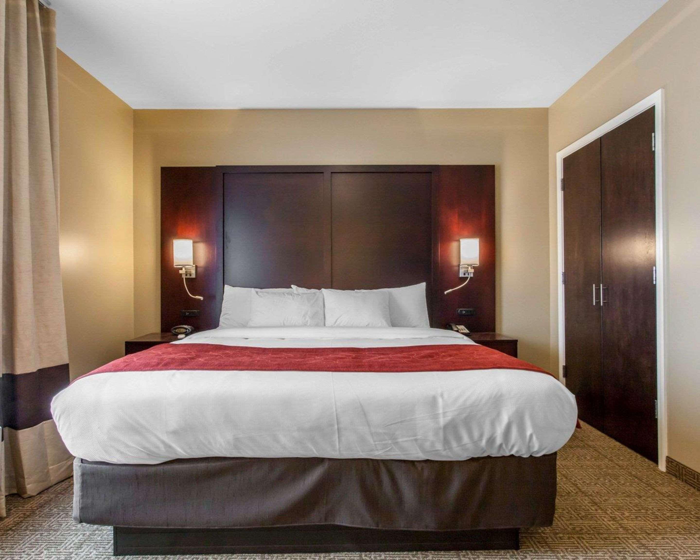 Comfort Suites-Youngstown North Экстерьер фото
