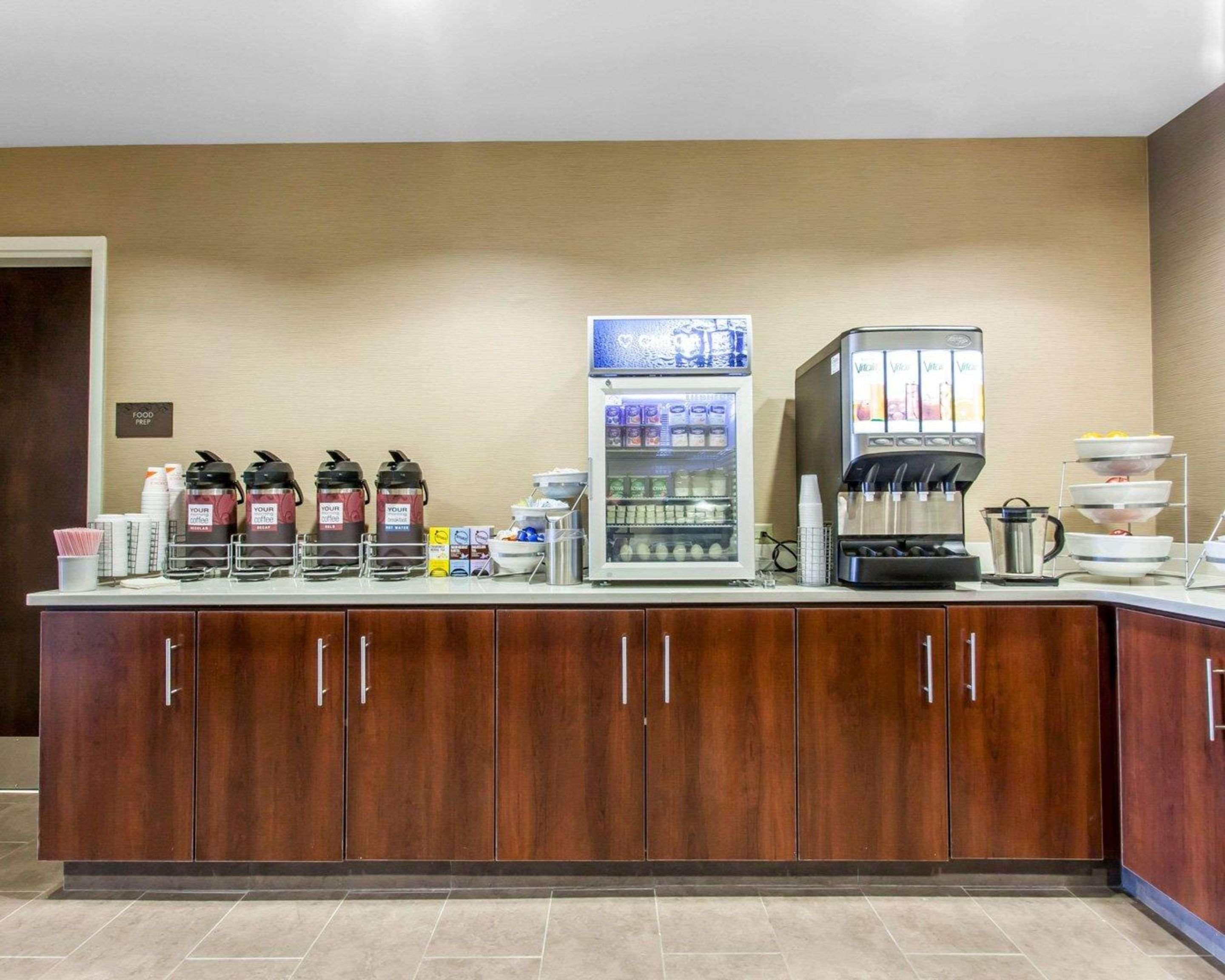 Comfort Suites-Youngstown North Экстерьер фото