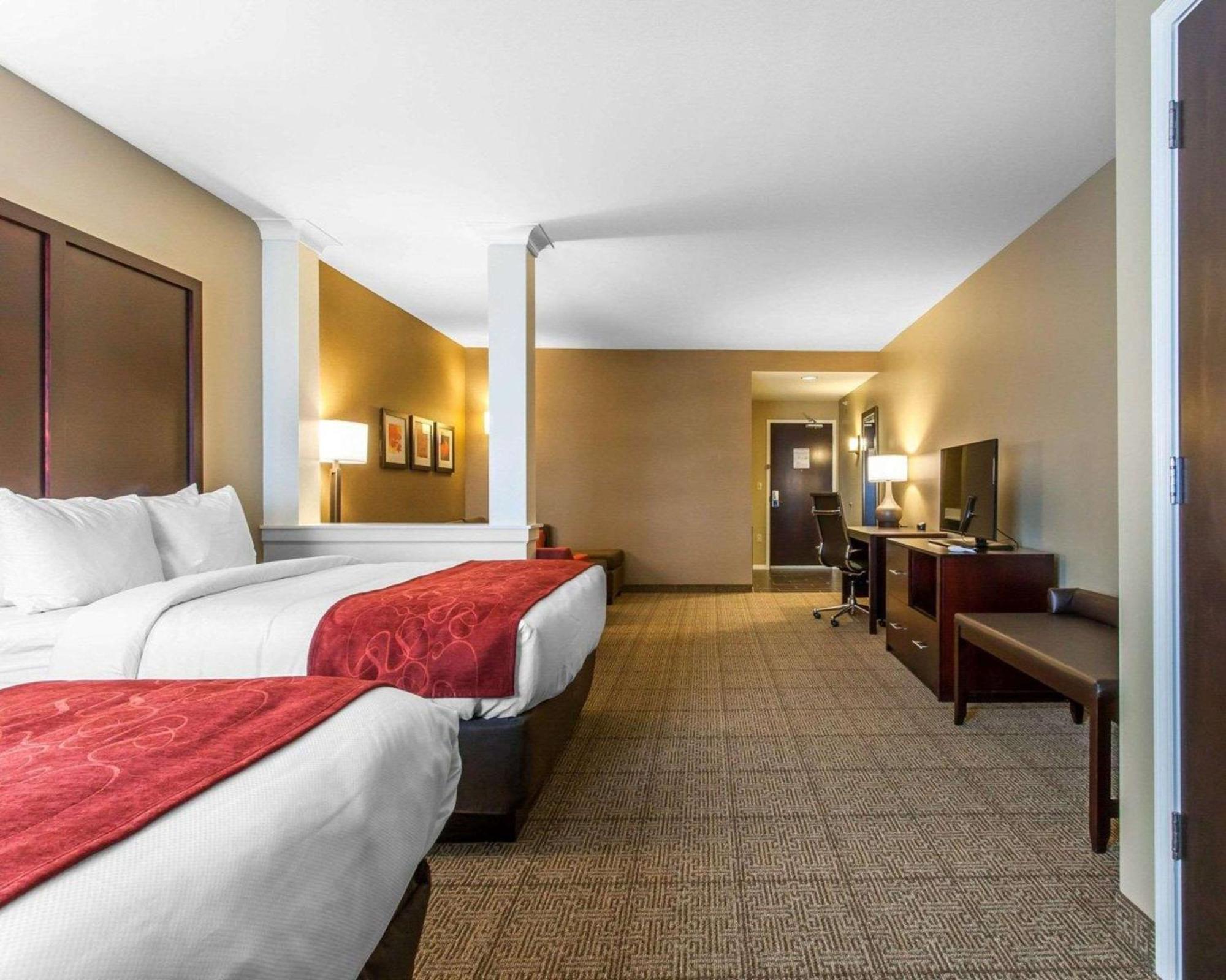 Comfort Suites-Youngstown North Экстерьер фото