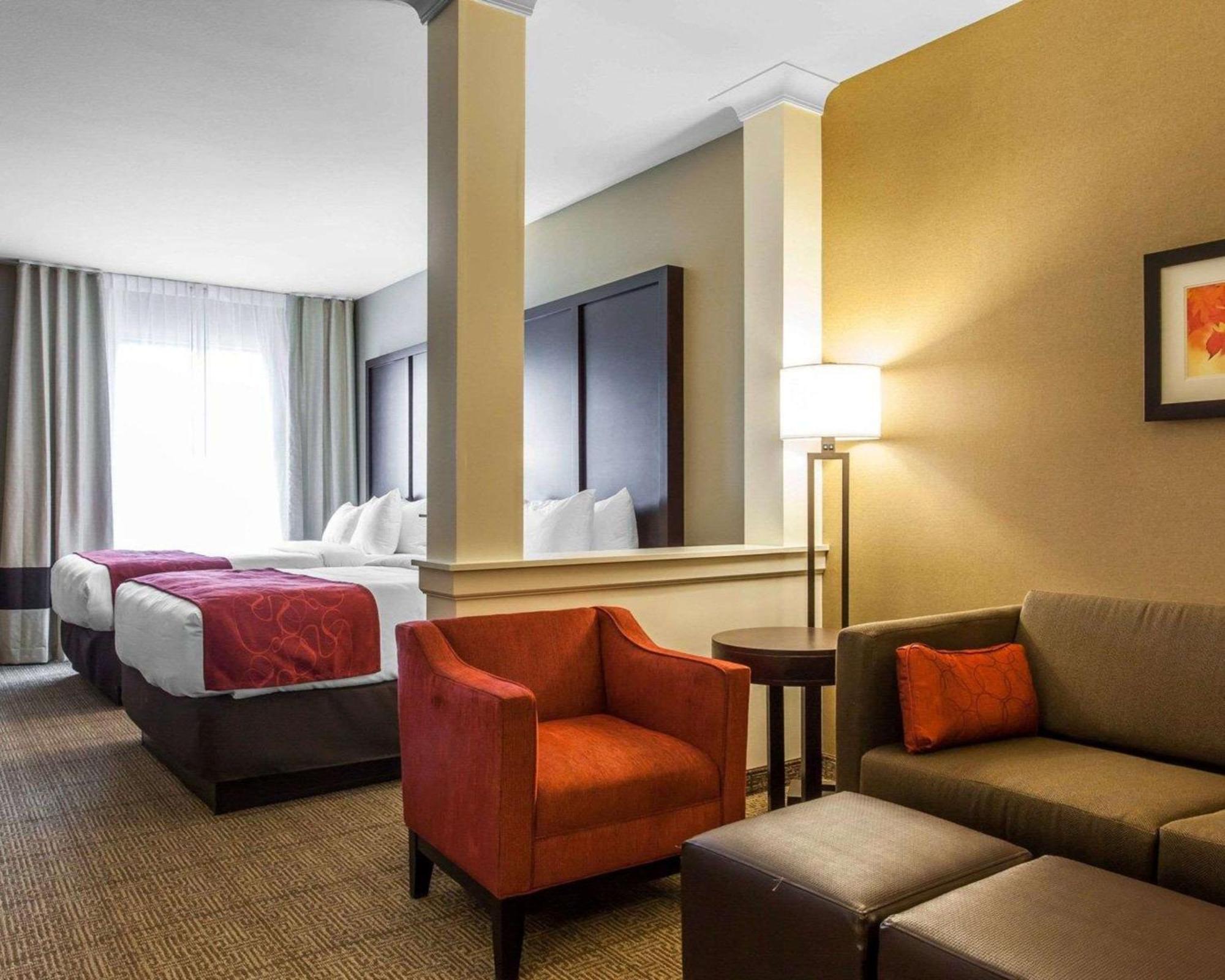 Comfort Suites-Youngstown North Экстерьер фото