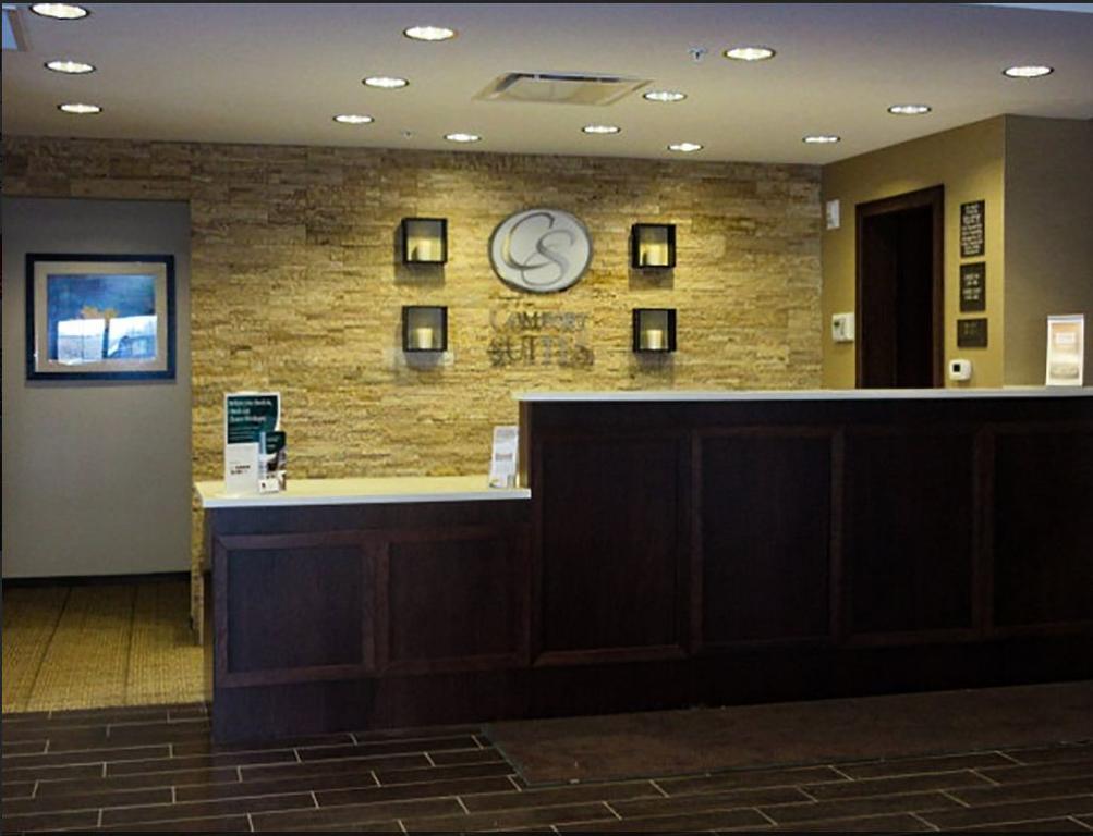 Comfort Suites-Youngstown North Экстерьер фото